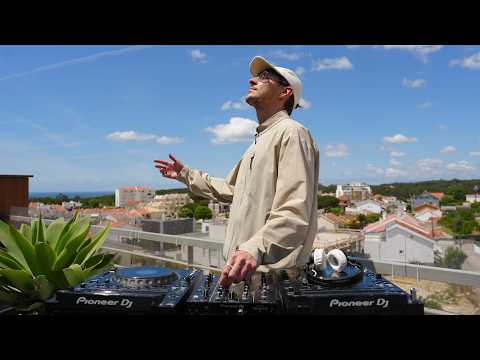 Jonas Saalbach - Summer Rooftop Session 3 (ICONYC Mix Series)