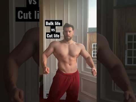 Whats better: bulking or the cutting? #bulk #cutting #aesthetics #bodybuilding