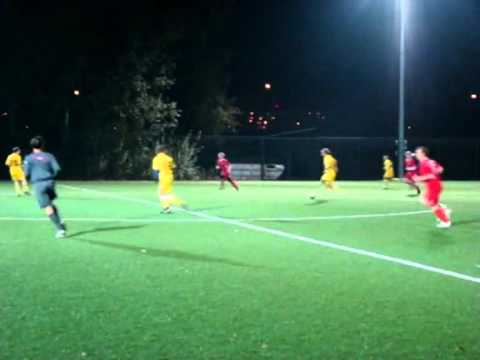 Tornado Łódź - Iskra Dobroń 1-1 (17.10.2010).avi