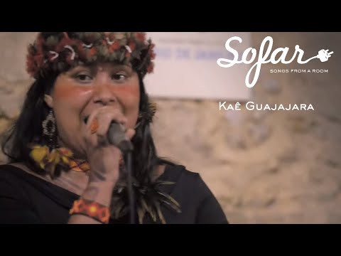 Kaê Guajajara Part. DJ Bieta - Mãos Vermelhas | Sofar Rio de Janeiro