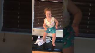 2 Year Old Bobjan Dance on Robbie Wessels song