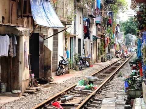 The Charioteers - Tell Me How Long The Train´s Been Gone