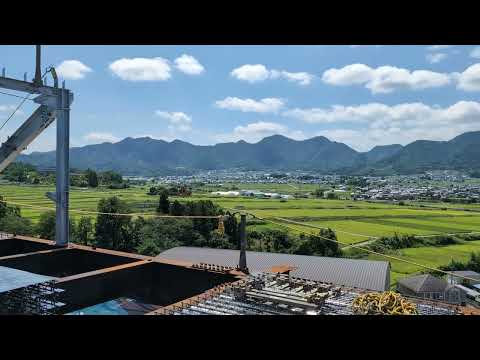 2025年8月撮影_新たな研究・地域連携拠点に向け新校舎建設中／2026年度完成予定