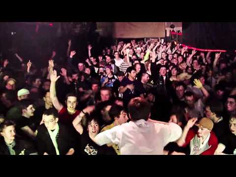 Prinz Pi feat. Casper - Schlag die Faust (Official Version) Official Video ! Live! Lyrics