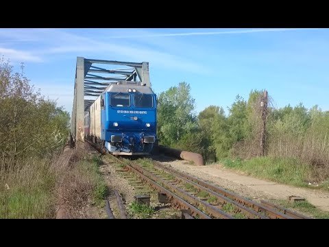 GM 64-0962-2 with IR 1741 [Bucuresti Nord - Satu Mare] near Satu Mare station