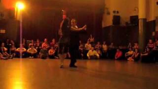 Guillermo Cerneaz & Paula Rampini bailando un Tango en Villa Malcom