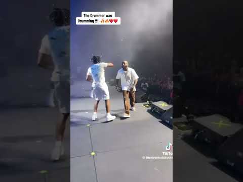 Davido couldn't stand the drummer 🔥😳     #youtubeshort #davido #drums #drumcover #composers