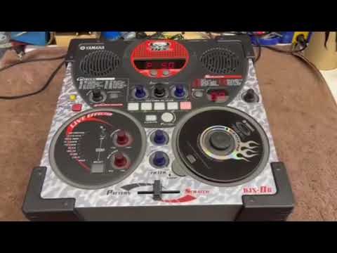 Yamaha DJX-IIB DJ Mixer Sequencer Effects Scratch Deley Echo Sample MIDI