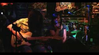 Babe I'm Gonna Leave You~Led Zeppelin~Kharen and Rob Live at Bistro à Jojo