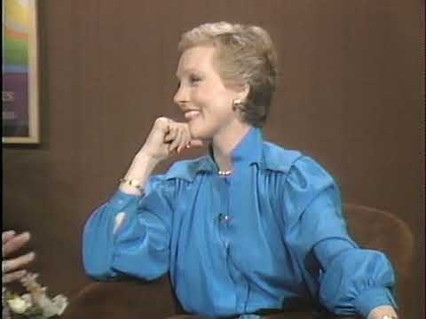Julie Andrews interview for Victor/Victoria (1982)