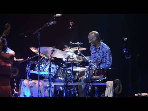 Omar Hakim Drum Solo. Montreal Drum Fest 2013