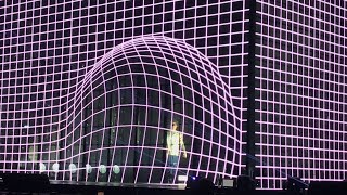 Fedez - Holding out for you - Live @ Mediolanum Forum (Milano)