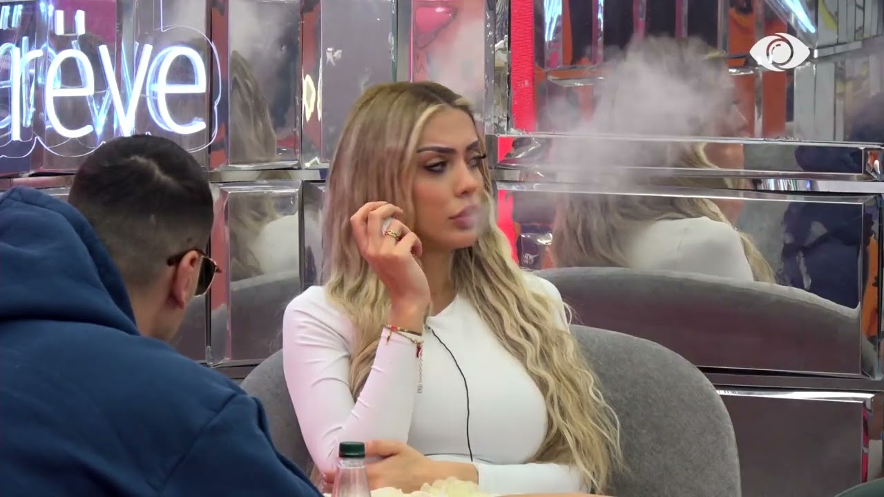 Surprizë nga ajri për Brikenën, banorja përlotet