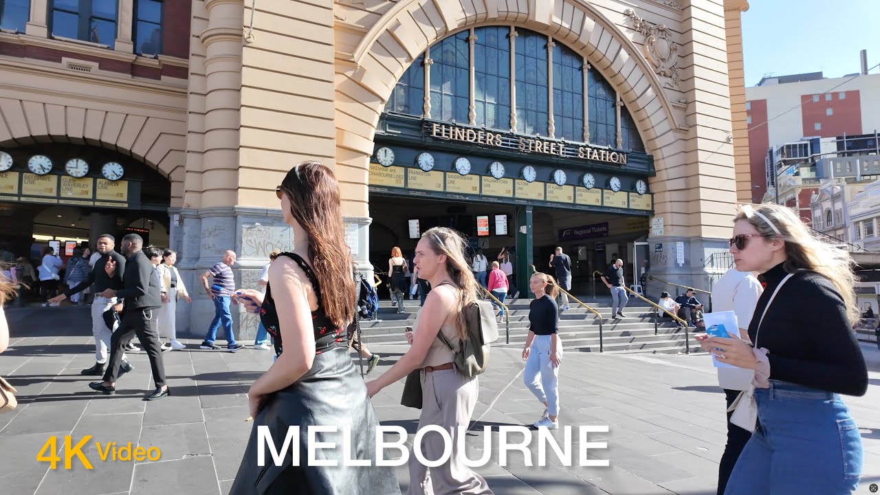 Dive into a walking tour around Flinders Street Station.