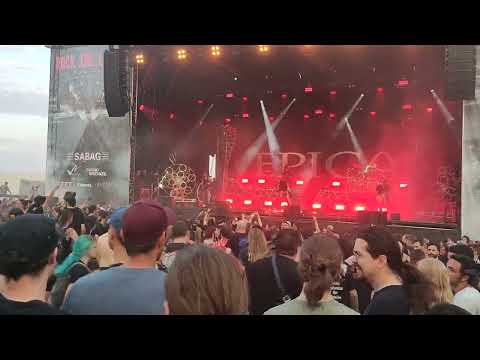 Rock the lakes 2023 fans having fun