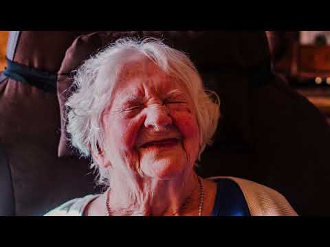 image : A 76 ans, la Jocondienne Anne Maubert réalise son rêve de faire du théâtre d'improvisation