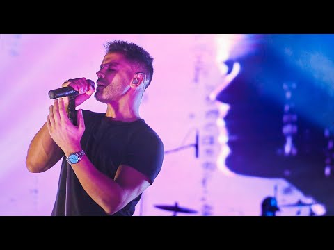 Sirvan Khosravi - Divoonegi (Live in Tehran 2023)