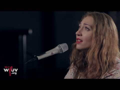 Regina Spektor - "8th Floor" (Live at WFUV)