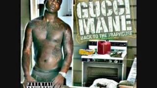 Gucci Mane-All My B**** Love Me
