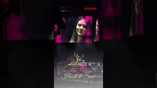Download lagu Tennis Indoor Senayan mendadak jadi romantis karena duet Raisa dengan All-4-One di Heart & Soul mp3 Download lagu Tennis Indoor Senayan mendadak jadi romantis karena duet Raisa dengan All-4-One di Heart & Soul mp3