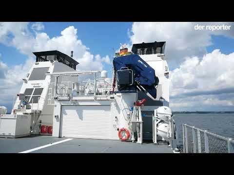 Das neue Schiff der Küstenwache präsentiert sich auf dem Tag der Küstenwache in Neustadt in Holstein