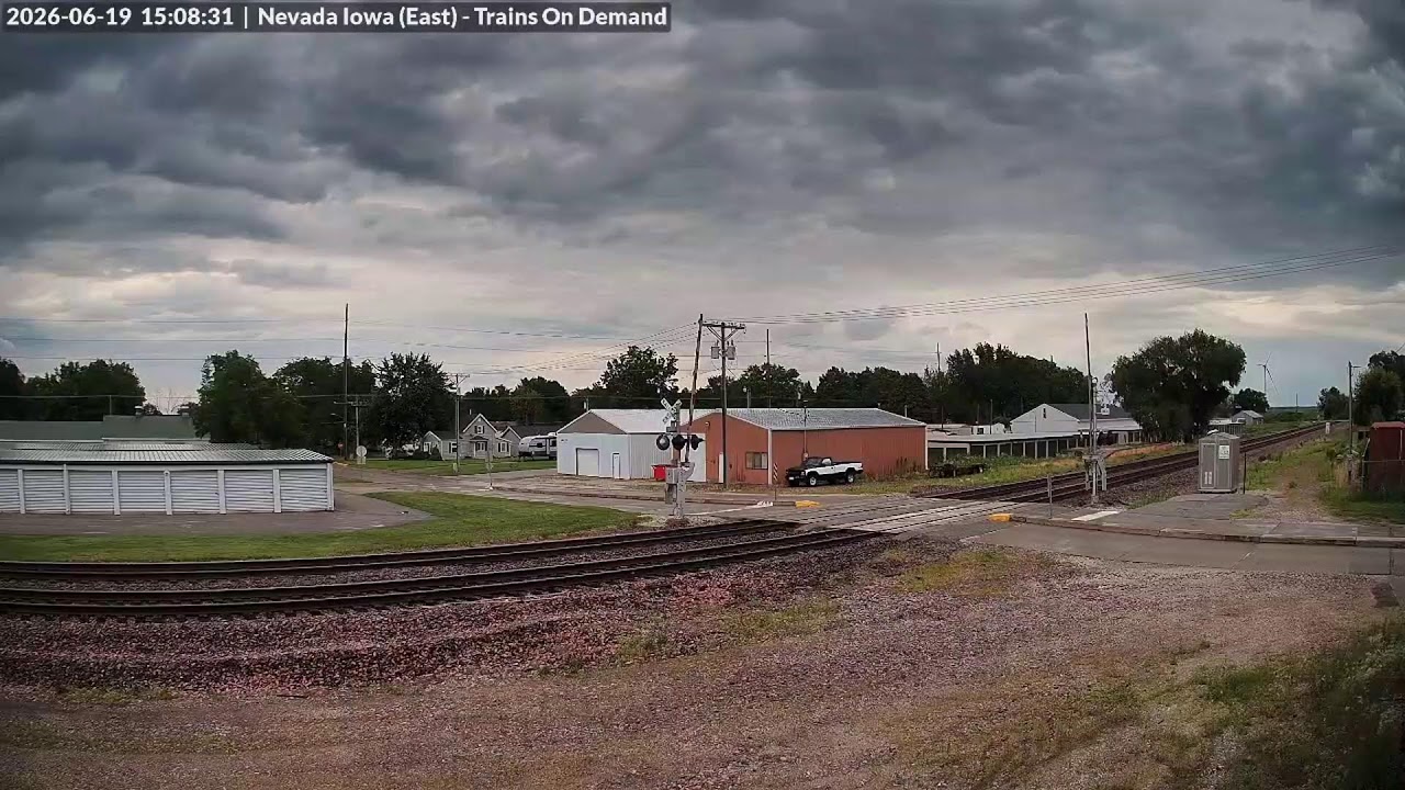Live webcam view of Nevada Trainspotting at the Grade Crossing