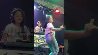 Download lagu FUNKOT PARGOY DJ IMELIA AG CEKSOUND KELUD LIVE  - DJ KENANGAN TERINDAH REMIX VIRAL TERBARU 2023 mp3