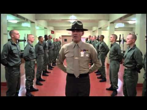 Sergeant Gunnery Hartman wünscht frohe Weihnachten