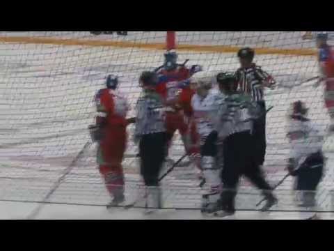 3.Finale KHL 2014 Hc Lev Praha - Hc Metalurg Magnitogorsk - mala roztrka a holky uklizejici led