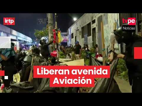 Municipal operation clears Aviación Avenue and removes 300 tons of waste