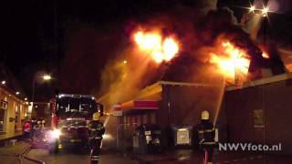 preview picture of video 'Grote uitslaande brand Spar Oldebroek'