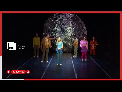 Drama “Dua një vend” - Shfaqja trajton temën e emigrimit në Shqipëri dhe Europë | RTSH