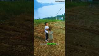 Download lagu Fishing at the lake using Dad's fishing rod #fishing #fish #learningtofish mp3