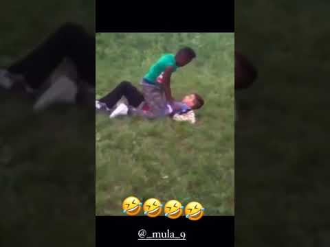 BABY GANG LITIGA E FA A BOTTE DA PICCOLO