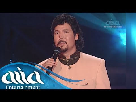 Thể hiện bởi Vũ Khanh