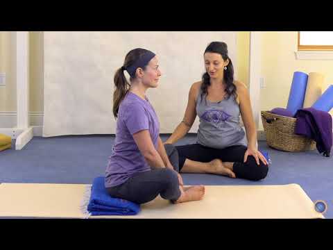 Ananda Yoga-Lehrvideos – Baddha Konasana (gebundene Winkelhaltung)