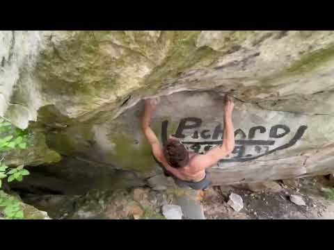 -Nico P- "La Picharrête"- 8c/v15 FA- Fontainebleau