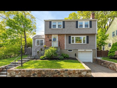 14 Coolidge Rd, Melrose MA  - Susan Samuelson - Tel: 617-939-7759