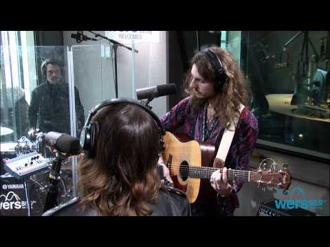 Nicole Atkins - "Red Ropes" & "Girl You Look Amazing" LIVE on WERS 2014