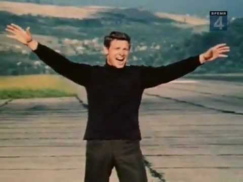 Eduard Khil (mr. trololo) - singing Land of the living (Terre des hommes) english subs