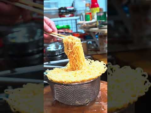 有点小贵，但好吃到“飞起” #路边摊美味 #noodles #delicious #streetfood #cooking #ramen