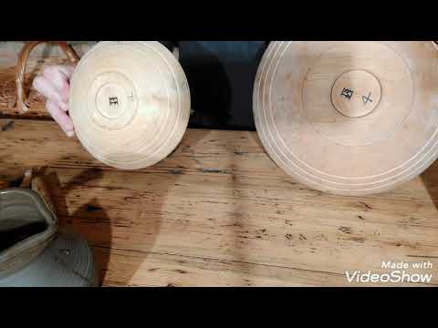 Pitopöydän kipot ja kupit