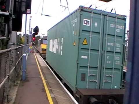 90043 ''Freightliner Coatbridge'' passes through Ipswich with Intermodal with tone 6.10.10.
