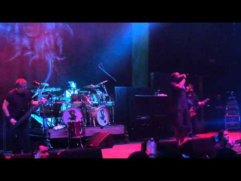 Sepultura - Roots Bloody Roots - Chile - 19102011