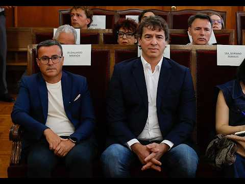 RAÚL U.M.E. El chirimoyo condenado y Sánchez de negocios