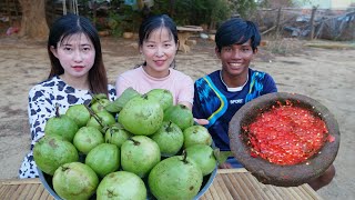 Eat Sour Guavas With Chili Salt and Pepper Very Delicious With Cute Girls