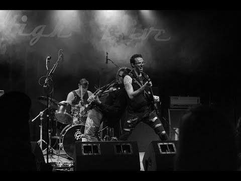 Watch Rome Burn - "Thief"  - performed live at Louie Gs