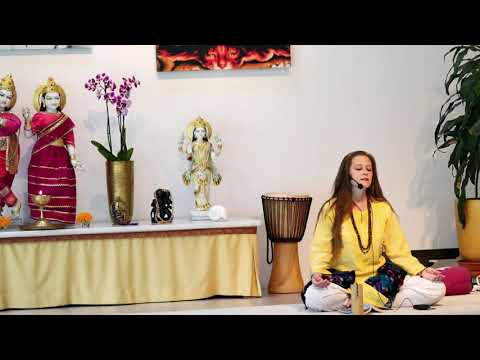 YOGA Nidra mit Varuni - Yoga Vidya Ashram Live - 13:00 Uhr 20.09.2021