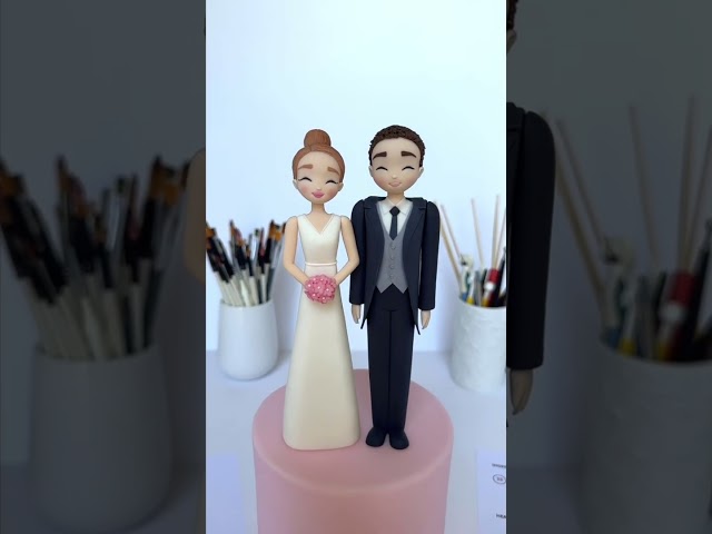 Vídeo relacionado con Fenteer Romántico Pastel de Bodas Toppers Muñecas Pareja Escultura Escena en Miniatura Figuras de Novios para La Fiesta de Propuesta Aniversario, Morado Azul, Individual