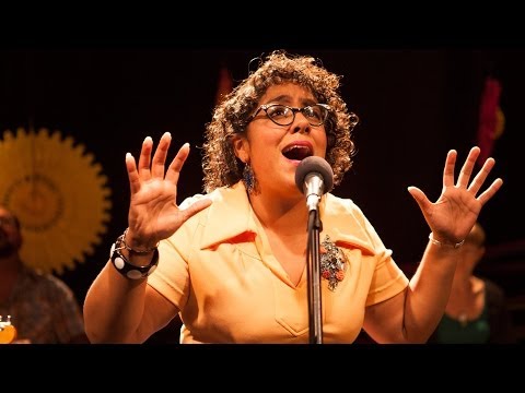 BAMM.tv Presents: La Santa Cecilia - "La Negra"